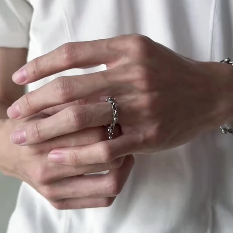 Unisex | 极昼系 - 冷光 * 不锈钢 中性 圆球 方链 戒指 - 戒指 - 不锈钢 银色