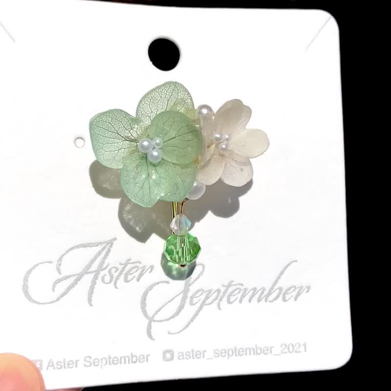 淡绿绣球花配奥地利水晶 马尾勾/小马钩 - 发饰 - 植物．花 绿色