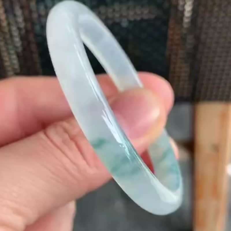 冰种翡翠天然翡翠玉镯 A玉手镯 玉鈪 • 冰种飘花翡翠福镯 - 手链/手环 - 玉石 绿色