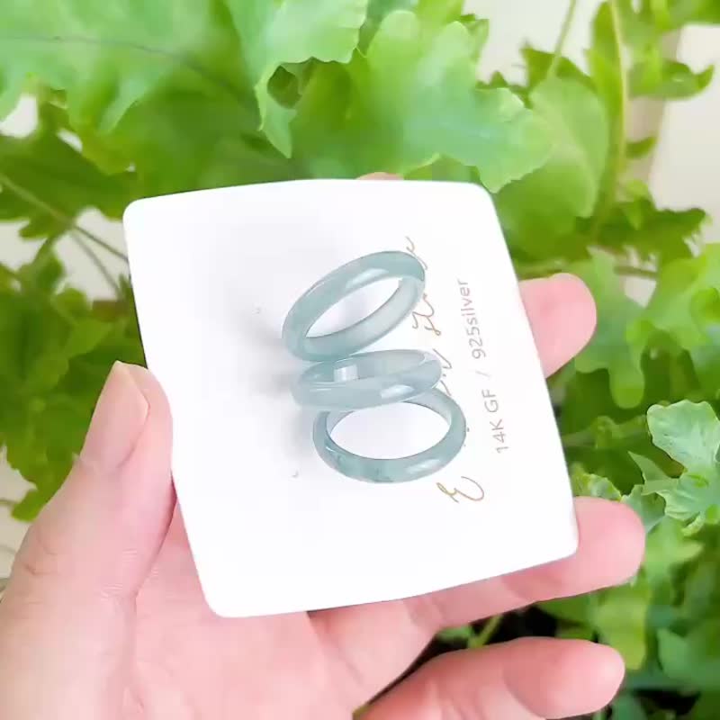 避邪化煞的守护石 蓝水翡翠飘花戒指  坚定且温柔的底气 - 戒指 - 玉石 绿色