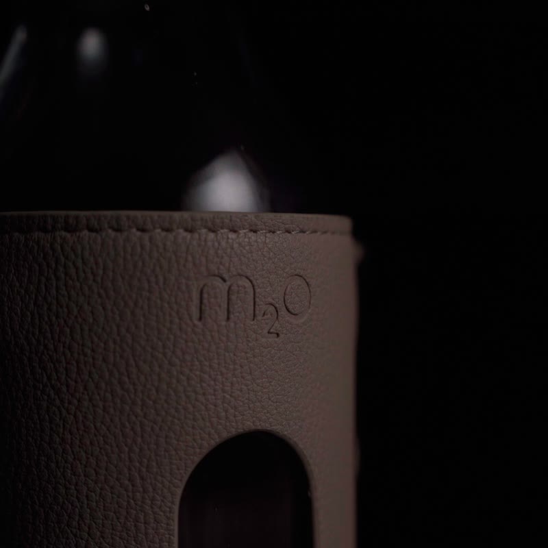 m2o随行杯Tritan便携出行弯颈特色水樽水杯750ml-纯素皮套+肩带 - 水瓶/水壶 - 其他材质 