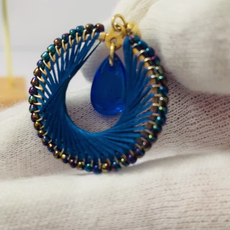 蓝色海洋闪光耳环 耳環 耳夾 耳釘 耳钉 刺繡 - 耳环/耳夹 - 绣线 多色