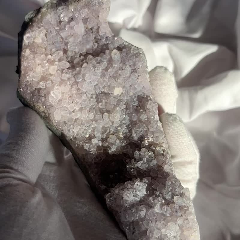 少有粉紫 紫水晶 紫晶簇 紫镇 彩晶填 矿标 水晶簇 水晶原矿 摆设 - 摆饰 - 水晶 紫色