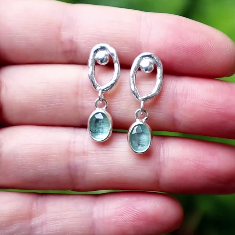 绿色蓝晶石椭圆造型耳环-手作-纯银耳针 - 耳环/耳夹 - 纯银 绿色