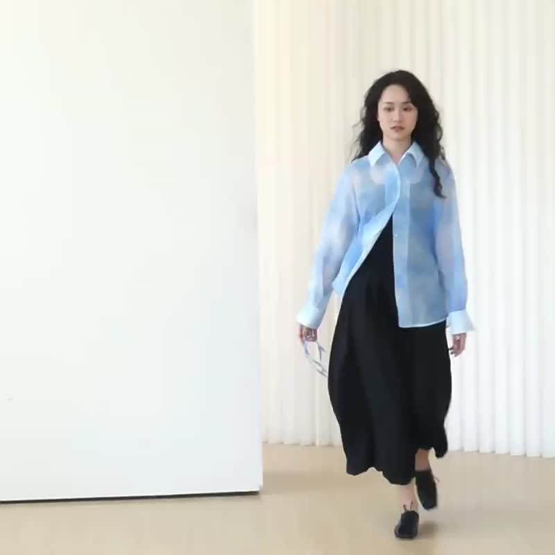 云朵蓝 2色 a piece of sky 手工扎染衬衫 氛围玉石扣双层领衬衣 - 女装衬衫 - 棉 蓝色