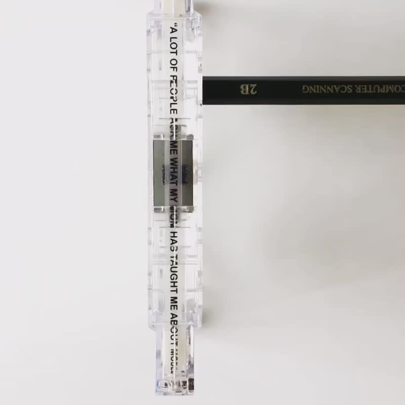 給自己的生日禮物卡帶書 | DIY定制屬於你們的封面 |附ISBN 號 - 刊物/书籍 - 其他材质 