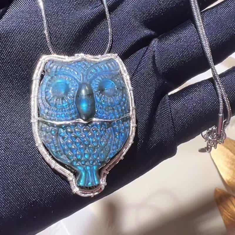 纯手工银绕线雕刻猫头鹰胸针吊坠两用款 - 项链 - 宝石 多色