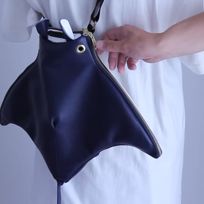 优雅游动的【蝠鲼包】 - 侧背包/斜挎包 - 真皮 蓝色