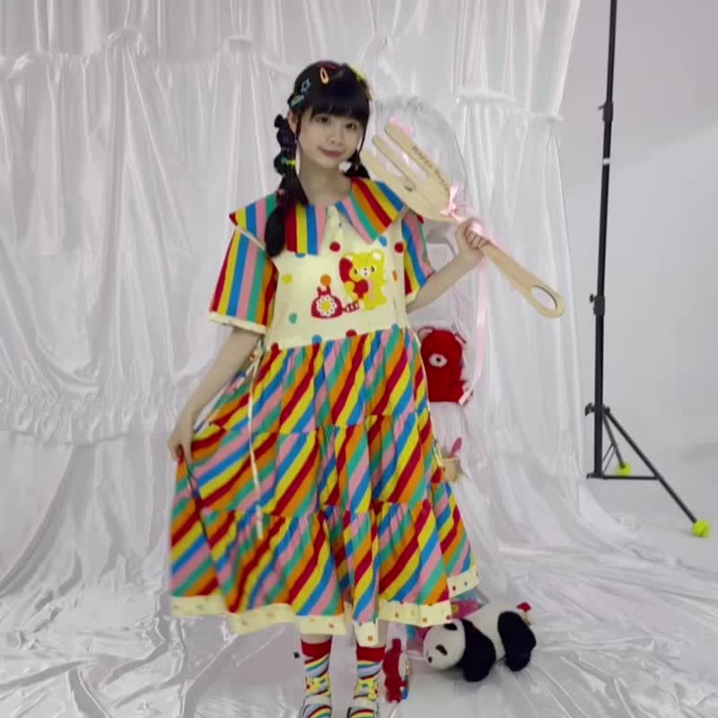 原創插画印花彩虹日記小熊連衣裙洋裝 日系可愛少女收腰 - 洋装/连衣裙 - 棉 多色