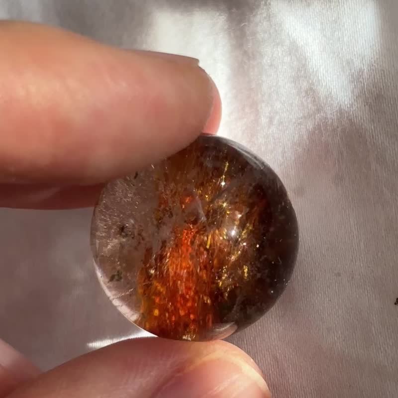 巴西红幽灵球 红幽灵 冰亮 星光 金髪 水晶 摆设 连座 phantom - 摆饰 - 水晶 红色