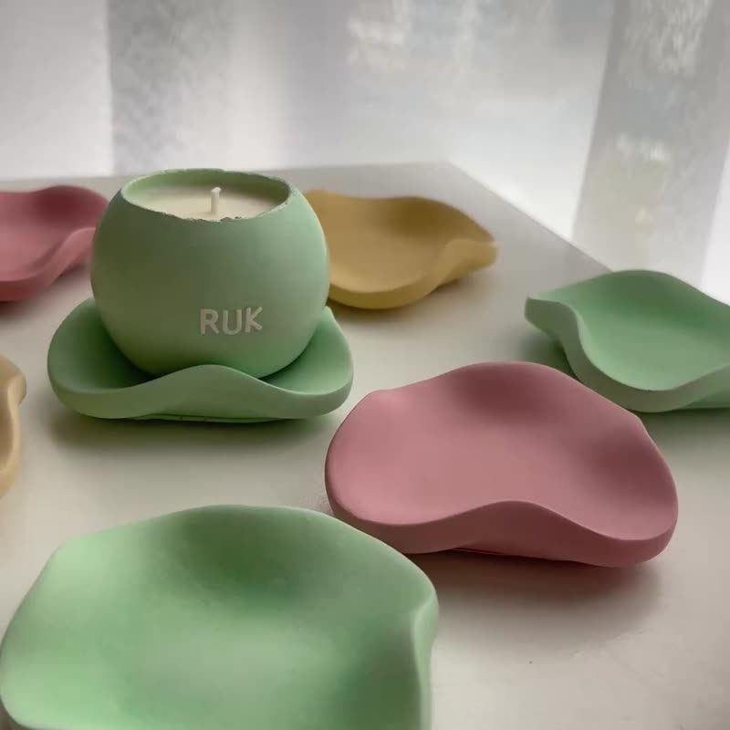 蜡烛垫(粉色、黄色、绿)X30ml蜡烛优惠组合/冬天的温暖陪伴组 - 蜡烛/烛台 - 水泥 