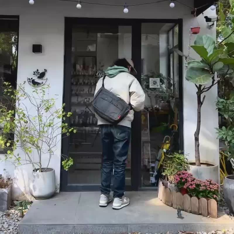 时尚双面使用设计斜挎包多口袋通勤包百搭出行包包 - 侧背包/斜挎包 - 尼龙 绿色