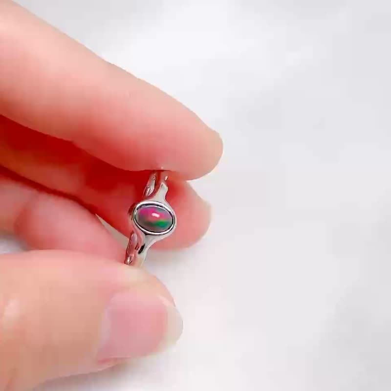 幽幽的波光水漾 细致极简 黑欧泊戒指 / 蛋白石 / 925纯银 / Opal - 戒指 - 宝石 紫色