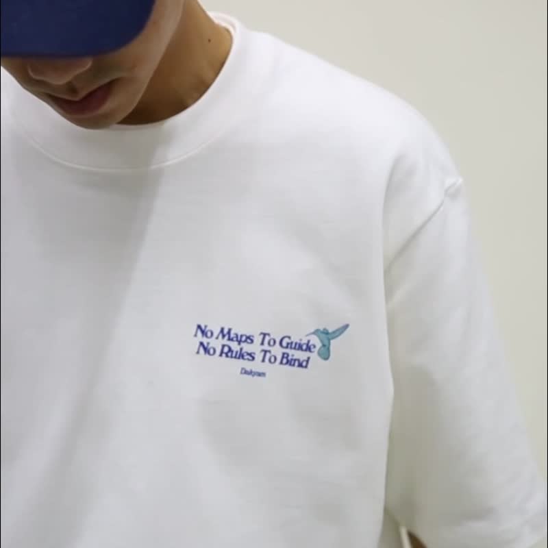 DAKYAM 自由航行无休作乐原创印花短袖圆领T恤全棉潮流中性上衣 - 男装上衣/T 恤 - 棉 