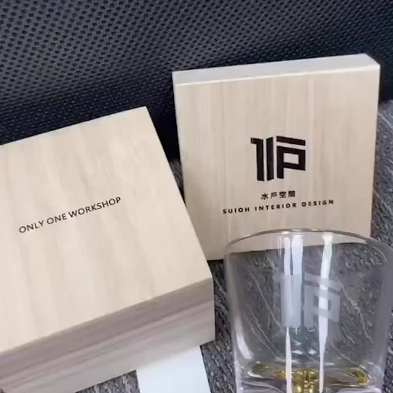 创意刻字威士忌杯 定制化富士山杯 定制玻璃杯刻字 附木盒 - 玻璃杯 - 玻璃 白色