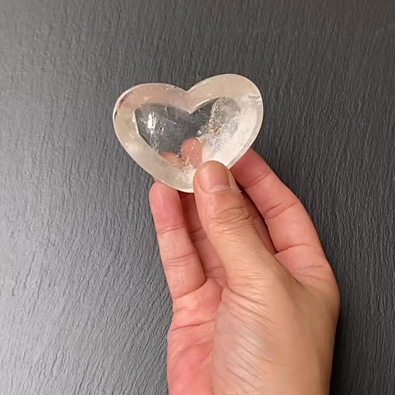 天然彩虹带彩白水晶爱心盘x 天然水晶消磁石 净化充电消磁套组 - 摆饰 - 水晶 白色