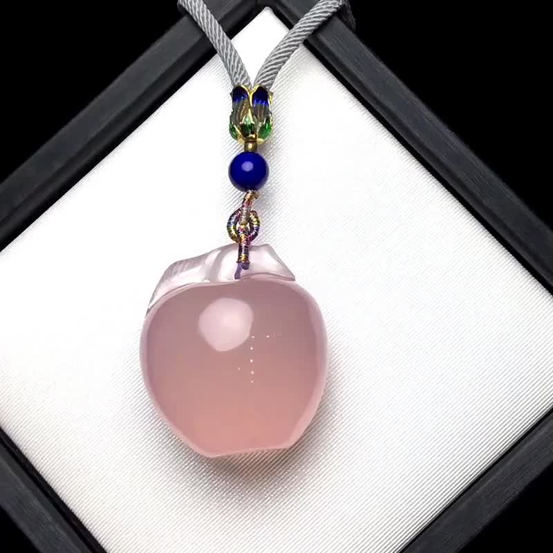 粉晶 题材 苹果 寓意苹果寓意平平安安 规格35*31*26mm - 吊饰 - 水晶 
