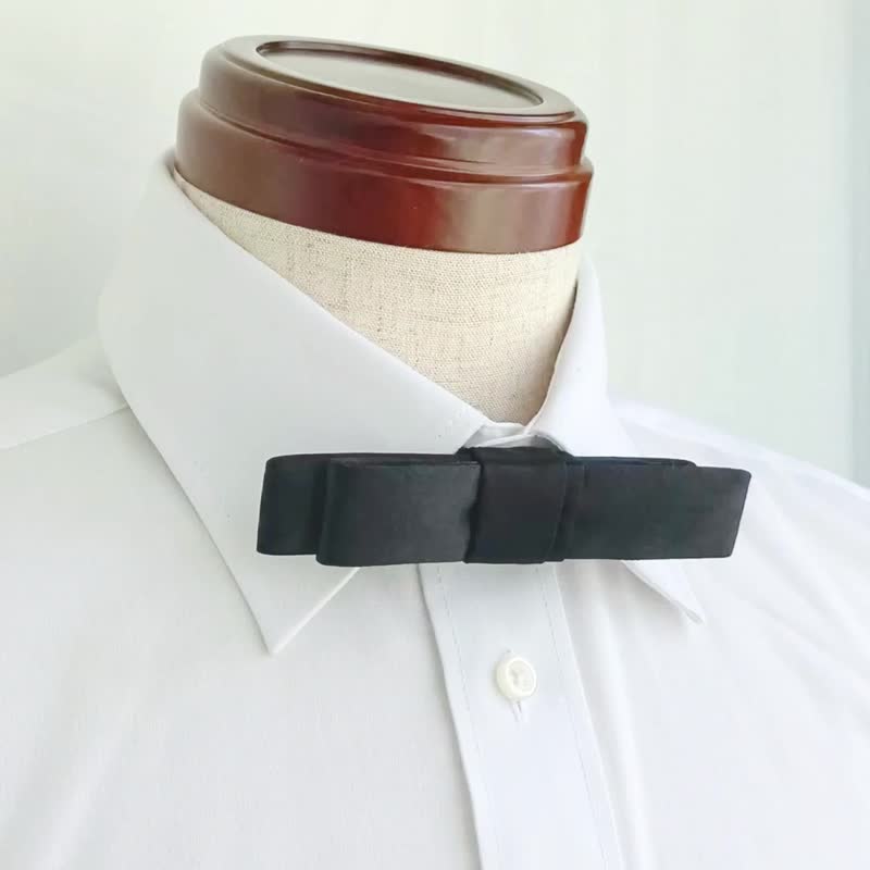 BOWTIE SPECIMENS Narrow parallel Square end 黑色聚酯纤维缎面 - 领结/领巾 - 丝．绢 黑色