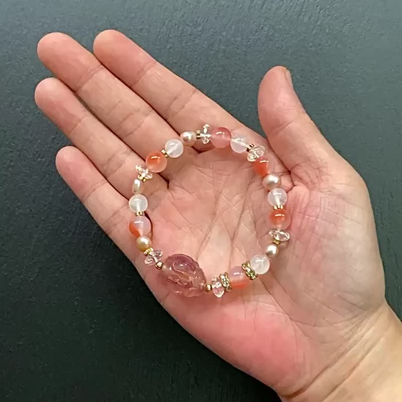 蜜桃盐源玛瑙 蓝针白水晶// 淡水珍珠//渐层萤石龙龟 黄铜手链 - 手链/手环 - 水晶 多色