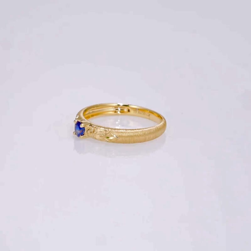 青叶之境欧式天然石彩色刚玉金雕拉丝纹18K金蓝宝石红宝石戒指 - 戒指 - 宝石 蓝色