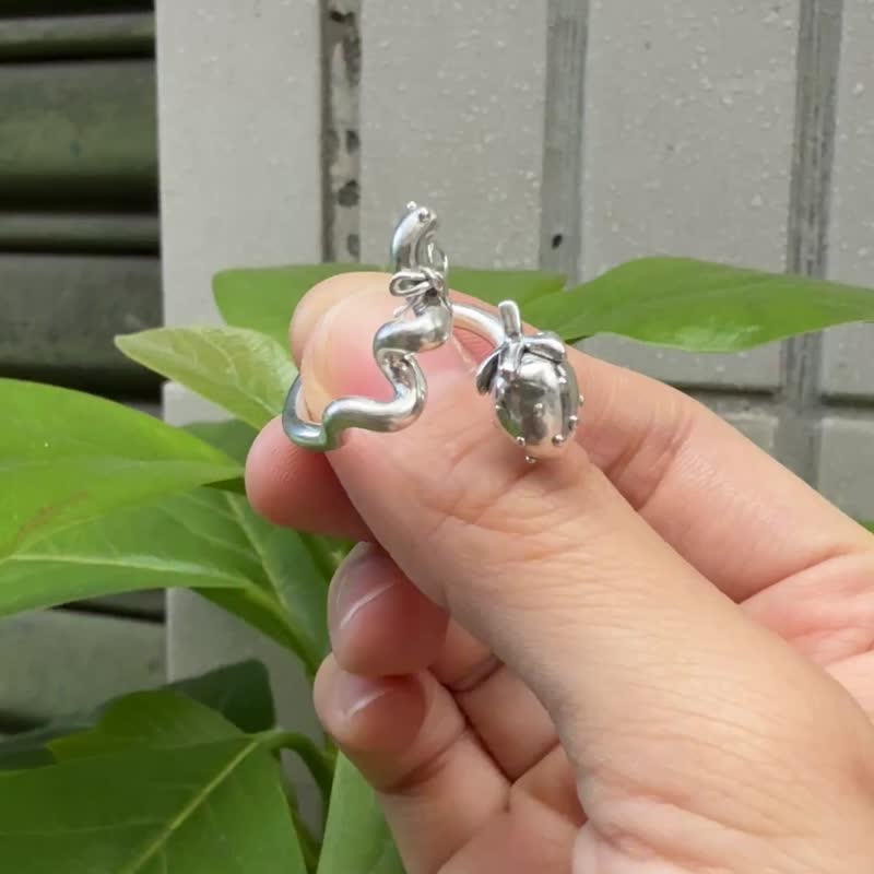 虫虫吃草莓纯银活围戒指 - 戒指 - 纯银 银色