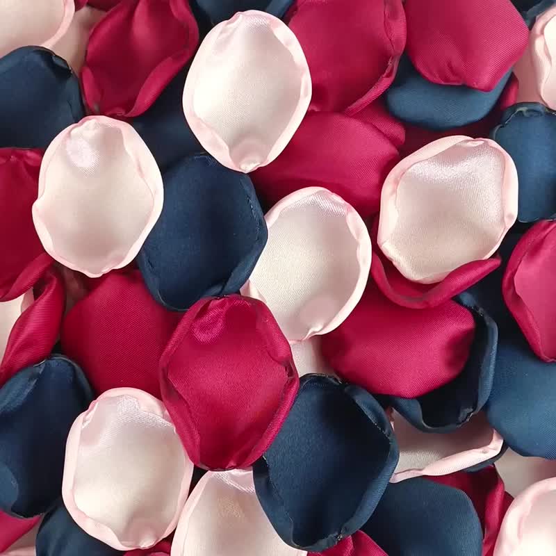 Burgundy and navy blue flower petals Blush navy wedding decor Burgundy petals - 干燥花/捧花 - 丝．绢 