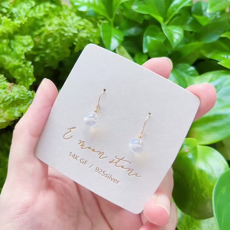 提升直觉 平静心灵 平静心灵 蓝晕月光石 小粉圆咕溜耳针 - 耳环/耳夹 - 水晶 蓝色