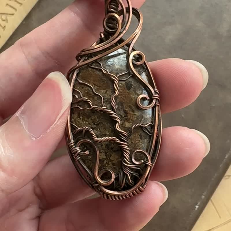 WW329 全手工编织绕铜线复古做旧wire wrap 古铜辉石生命之树吊咀 - 项链 - 铜/黄铜 咖啡色
