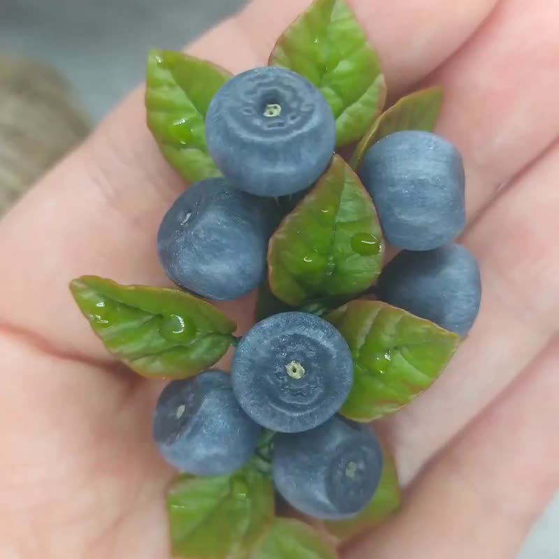 Brooch Blueberry sprig - 胸针 - 塑料 蓝色