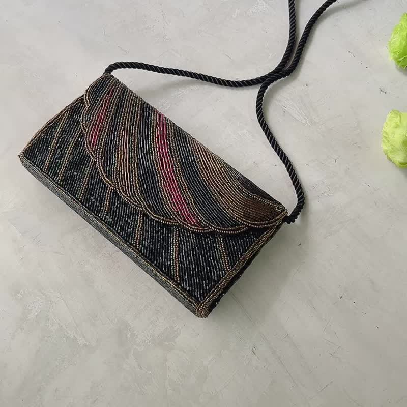 寻宝复古古董包-20s华丽年代风格贝壳掀盖串珠硬壳小包侧背包 - 侧背包/斜挎包 - 其他材质 黑色