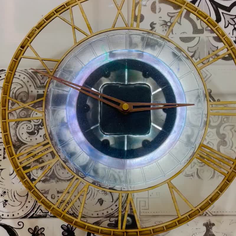 LED松木罗马数字时钟 - 时钟/闹钟 - 树脂 透明