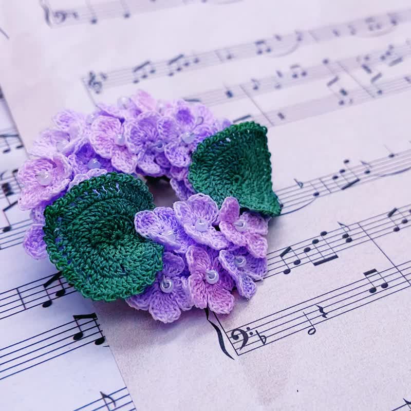 Crochet hydrangea brooch, Crochet flowers brooch. - 胸针 - 棉 紫色