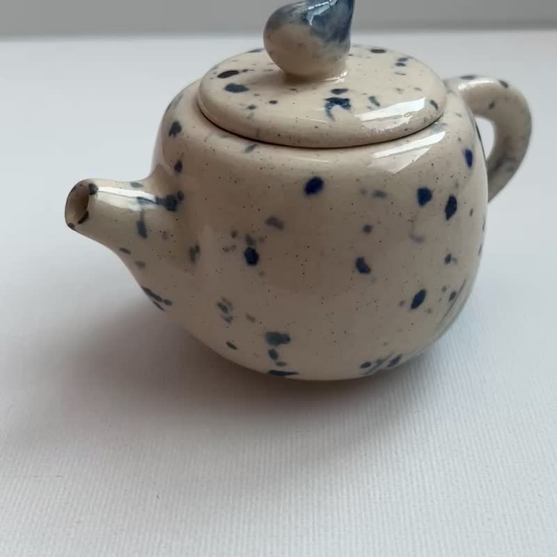 飞絮 青花小壶 70 ml   Ø 6.3 x H6.9 cm - 茶具/茶杯 - 陶 