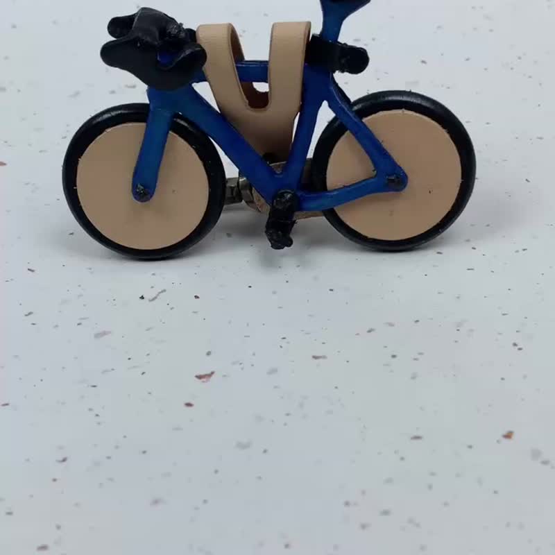 公路脚踏车(手染蓝色+黑色)-真皮植鞣 皮革钥匙圈 吊饰 装饰品 - 钥匙链/钥匙包 - 真皮 蓝色