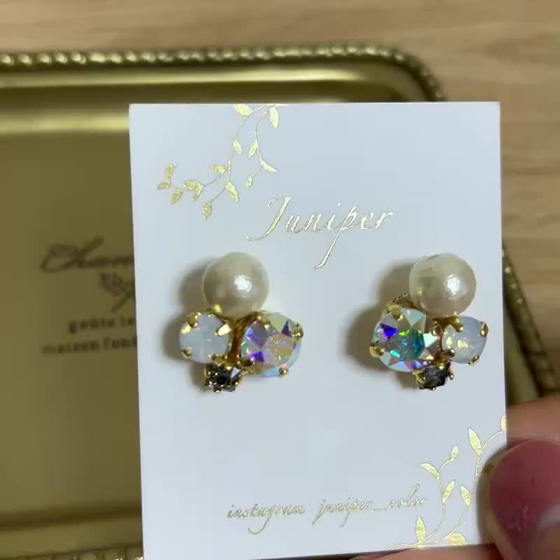 Cotton pearl bijou earrings Diamond - 耳环/耳夹 - 玻璃 白色