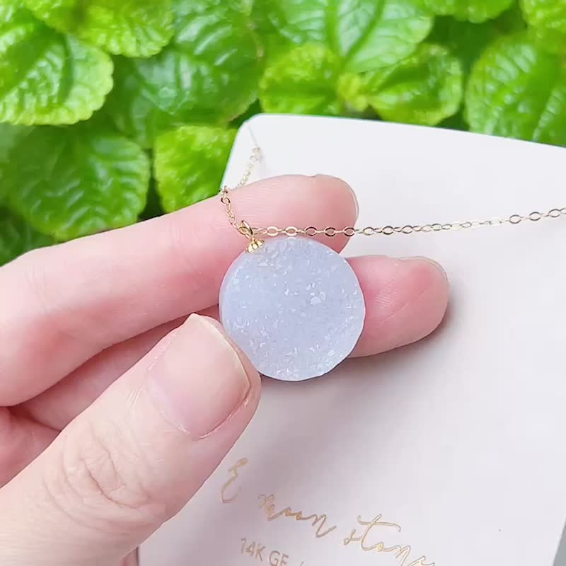 宝宝牛奶蓝 蓝纹玛瑙晶牙晶簇项链 14K - 项链 - 水晶 蓝色
