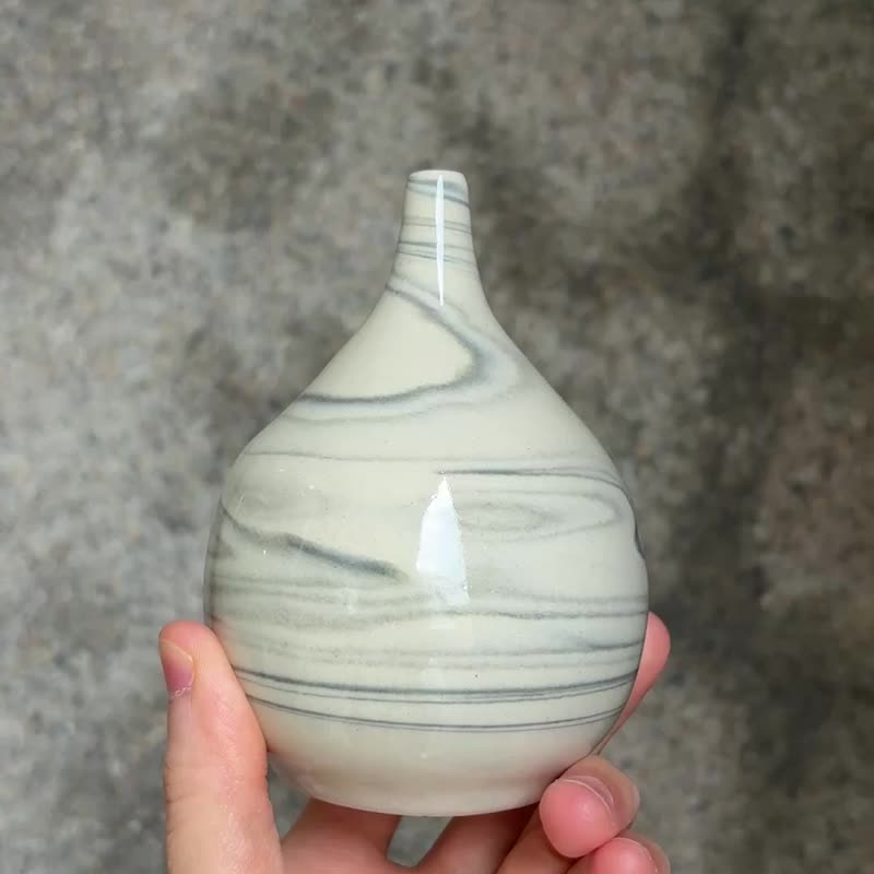 灰色系  云里雾去  H10.2 cm - 摆饰 - 陶 