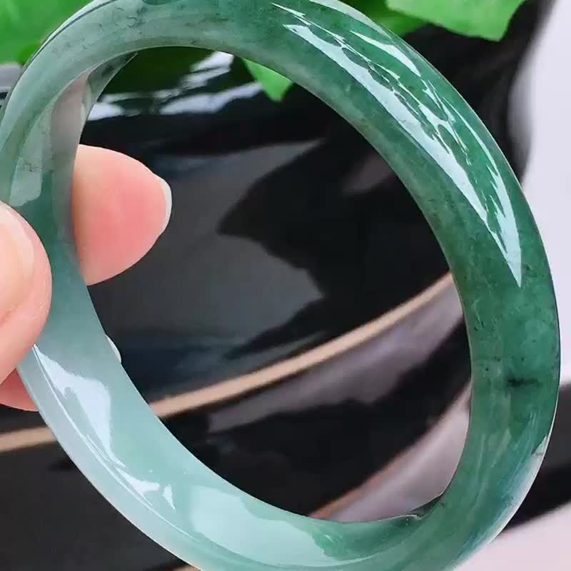 天然翡翠 缅甸 A玉 玉镯 • 糯冰种翡翠贵妃镯 - 手链/手环 - 玉石 绿色