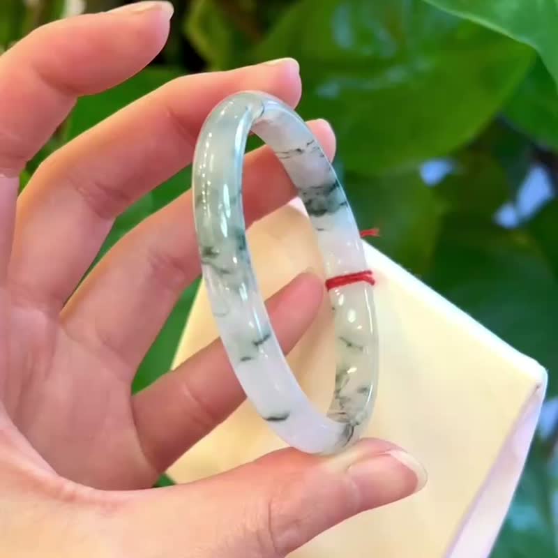冰种 天然翡翠 缅甸 A玉 玉镯 • 冰玻种花青飘花贵妃镯 - 手链/手环 - 石头 绿色