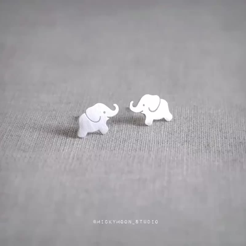 Elephant Silver Earrings,925 Sterling Silver - 耳环/耳夹 - 纯银 银色